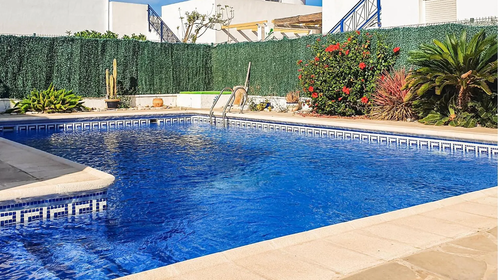 Casa De Verano 0*, Вера Испания